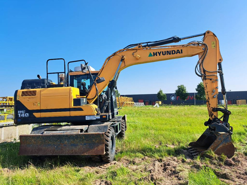 Hyundai HW140 - Mobilbagger: das Bild 4 Hyundai HW140 - Mobilbagger: das Bild 4