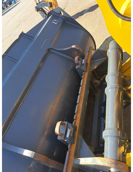 Komatsu WA 100 M-8 - Radlader: das Bild 5 Komatsu WA 100 M-8 - Radlader: das Bild 5