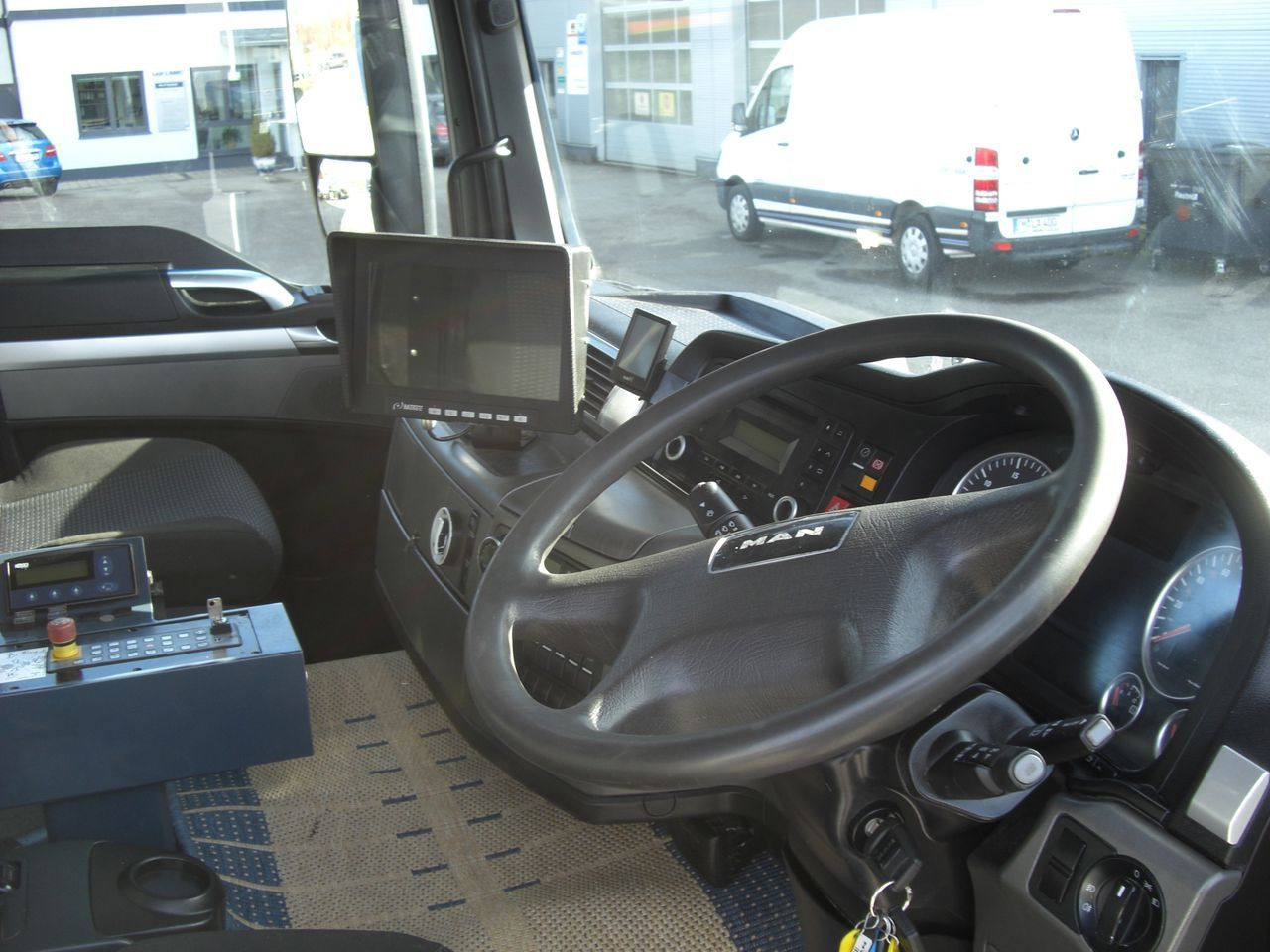 Müllwagen, Zustand - NEU MAN 26360LL / Rechtsgesteuert MAN 26360LL / Rechtsgesteuert: das Bild 12