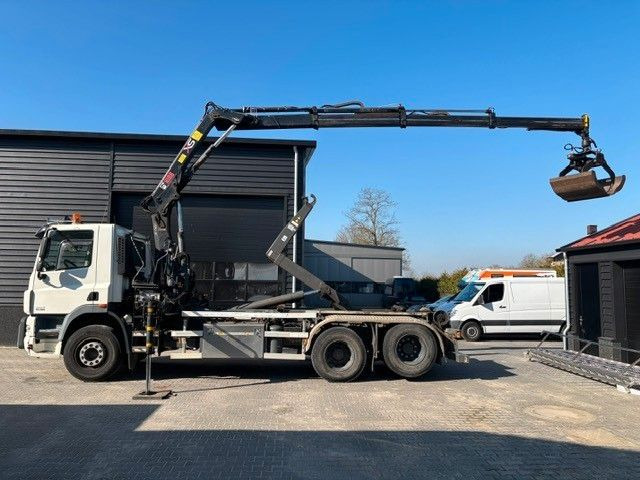 Abrollkipper, Autokran DAF FAS CF85.360 mit VDL Haak + HIAB 122 Kran: das Bild 6