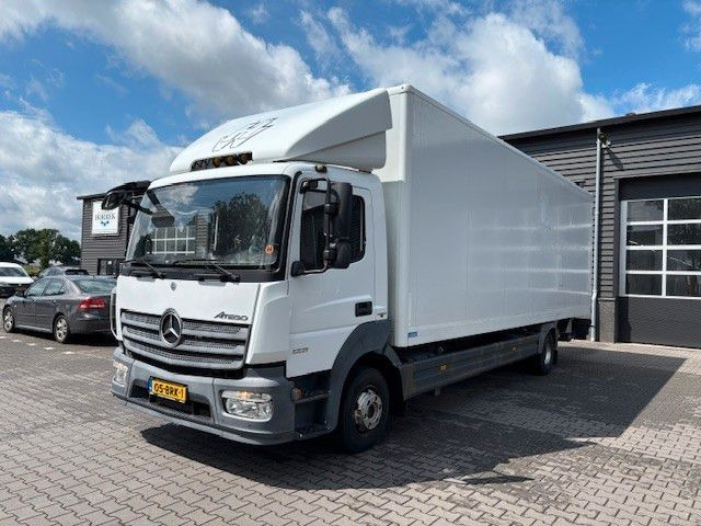 Mercedes-Benz Atego 1221 - Koffer LKW: das Bild 1 Mercedes-Benz Atego 1221 - Koffer LKW: das Bild 1