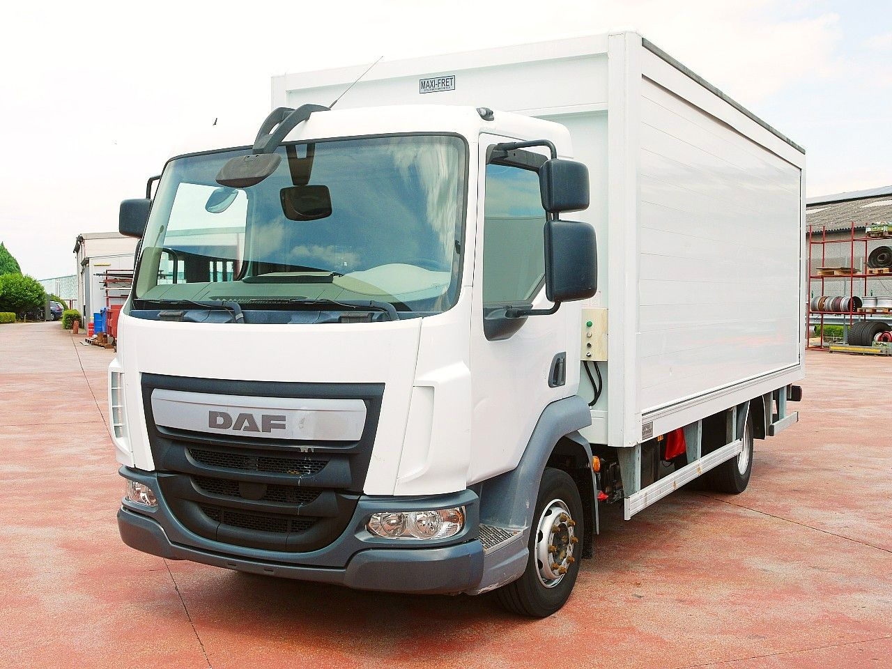 DAF LF 180 12 GETRANKENWAGEN LBW LUFT - Getränkeaufbau LKW: das Bild 5 DAF LF 180 12 GETRANKENWAGEN LBW LUFT - Getränkeaufbau LKW: das Bild 5
