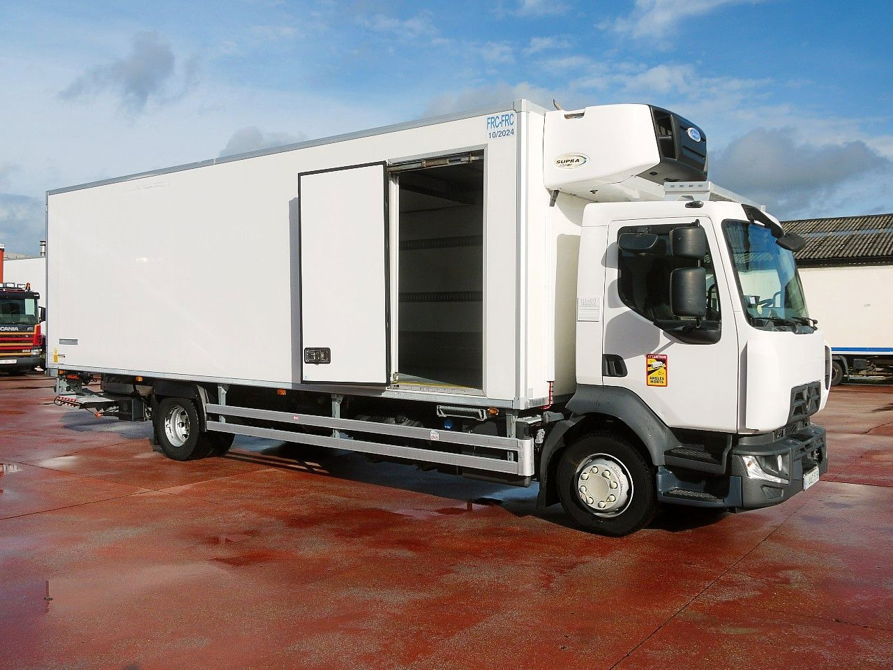 Renault D 16.250 KUHLKOFFER CARRIER SUPRA 1150MT A/C - Kühlkoffer LKW: das Bild 3 Renault D 16.250 KUHLKOFFER CARRIER SUPRA 1150MT A/C - Kühlkoffer LKW: das Bild 3