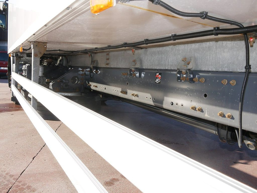 Kühlkoffer LKW Renault P 270.19 D KUHLKOFER CARRIER SUPRA 950 MULIT LBW: das Bild 17