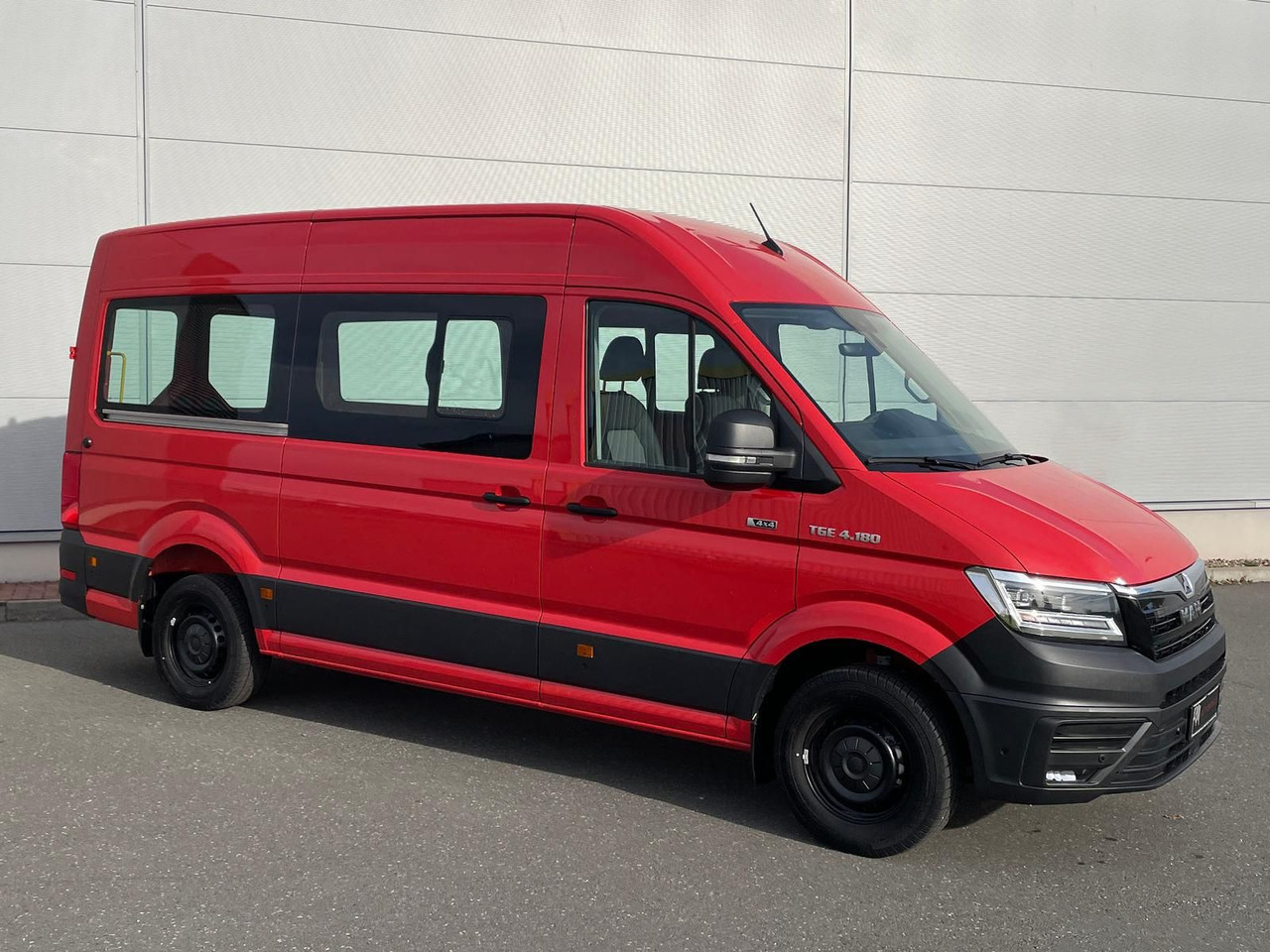 MAN TGE 3.180 L3H3 4x4 FEUERWEHR LED TEMPOMAT - Personentransporter: das Bild 2 MAN TGE 3.180 L3H3 4x4 FEUERWEHR LED TEMPOMAT - Personentransporter: das Bild 2