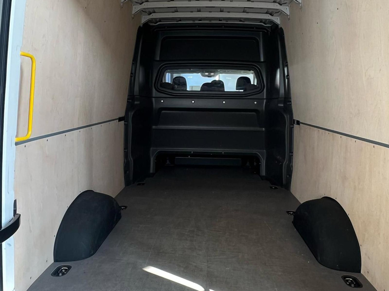 MAN TGE 3.180 L3H3 MIXTO 4x4 STANDHZ DIFF AHK ACC - Kastenwagen, Transporter mit Doppelkabine: das Bild 5 MAN TGE 3.180 L3H3 MIXTO 4x4 STANDHZ DIFF AHK ACC - Kastenwagen, Transporter mit Doppelkabine: das Bild 5