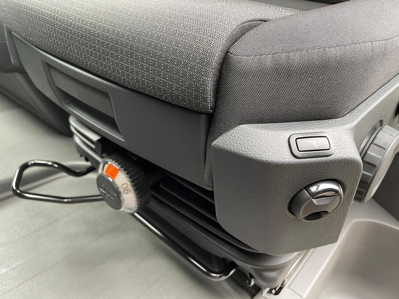 Kastenwagen MAN TGE 3.180 L4H3 Kasten AHK STANDHZ ACC LED SITZHZ: das Bild 26