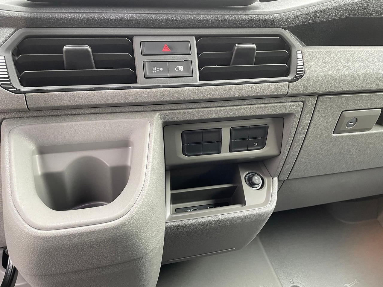 Kastenwagen MAN TGE 3.180 L4H3 Kasten AHK STANDHZ ACC LED SITZHZ: das Bild 32