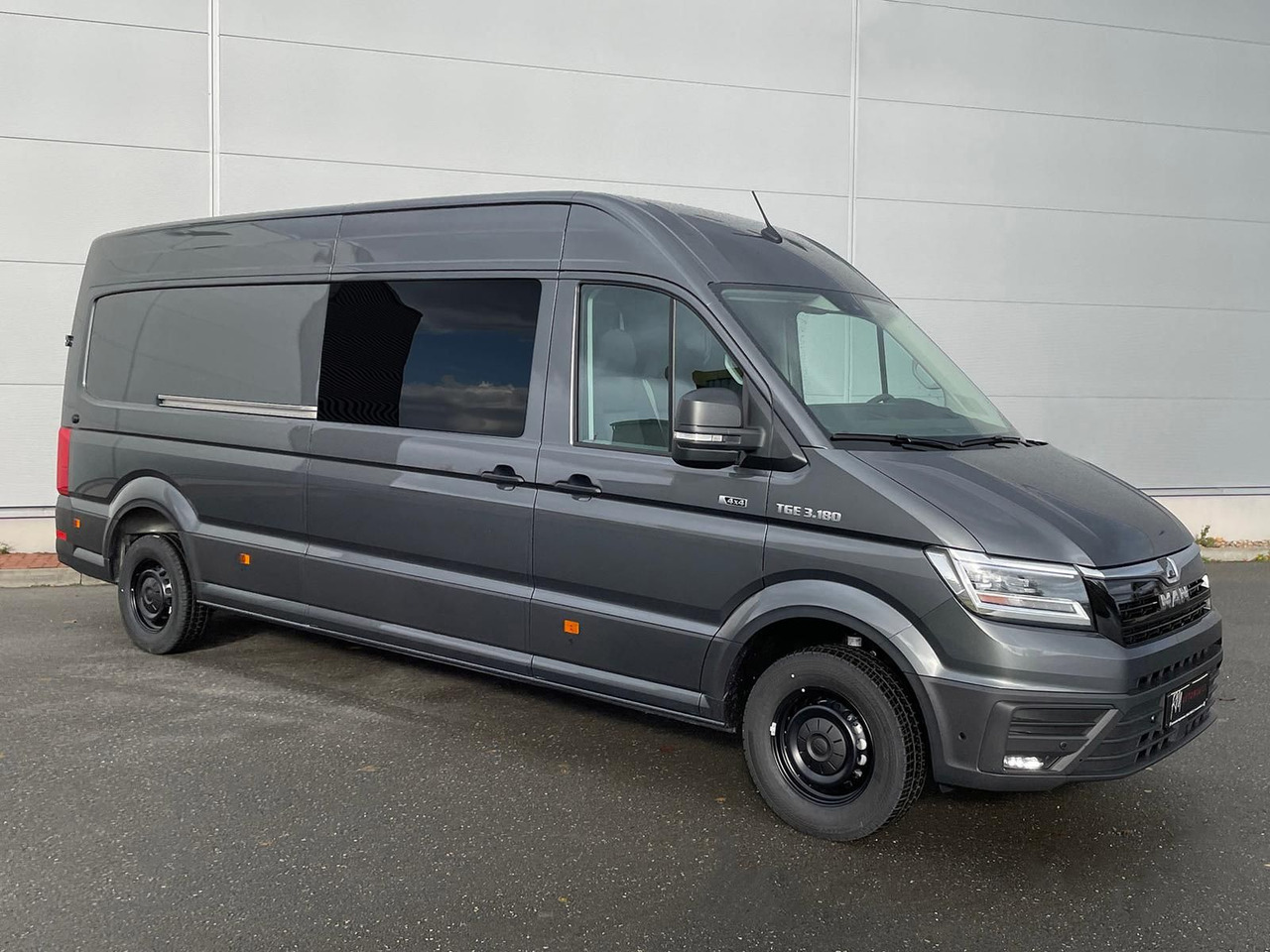 MAN TGE 3.180 L4H3 Schnierle 4x4 DIFF AHK ACC - Kastenwagen, Transporter mit Doppelkabine: das Bild 2 MAN TGE 3.180 L4H3 Schnierle 4x4 DIFF AHK ACC - Kastenwagen, Transporter mit Doppelkabine: das Bild 2