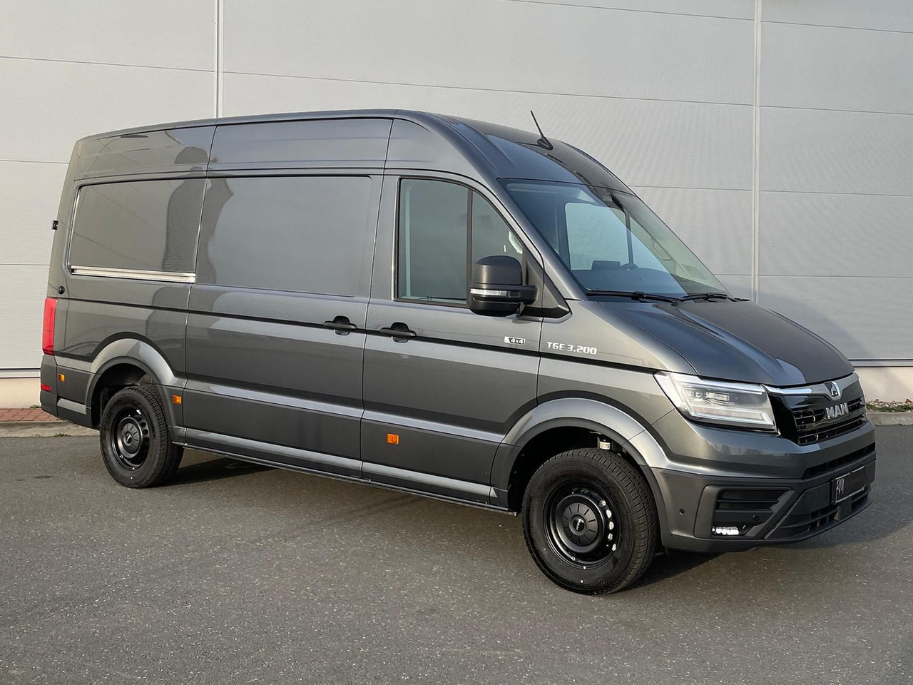 MAN TGE 3.200 L3H3 Kasten 4x4 CAMPER DREHSITZE AHK - Kastenwagen: das Bild 2 MAN TGE 3.200 L3H3 Kasten 4x4 CAMPER DREHSITZE AHK - Kastenwagen: das Bild 2