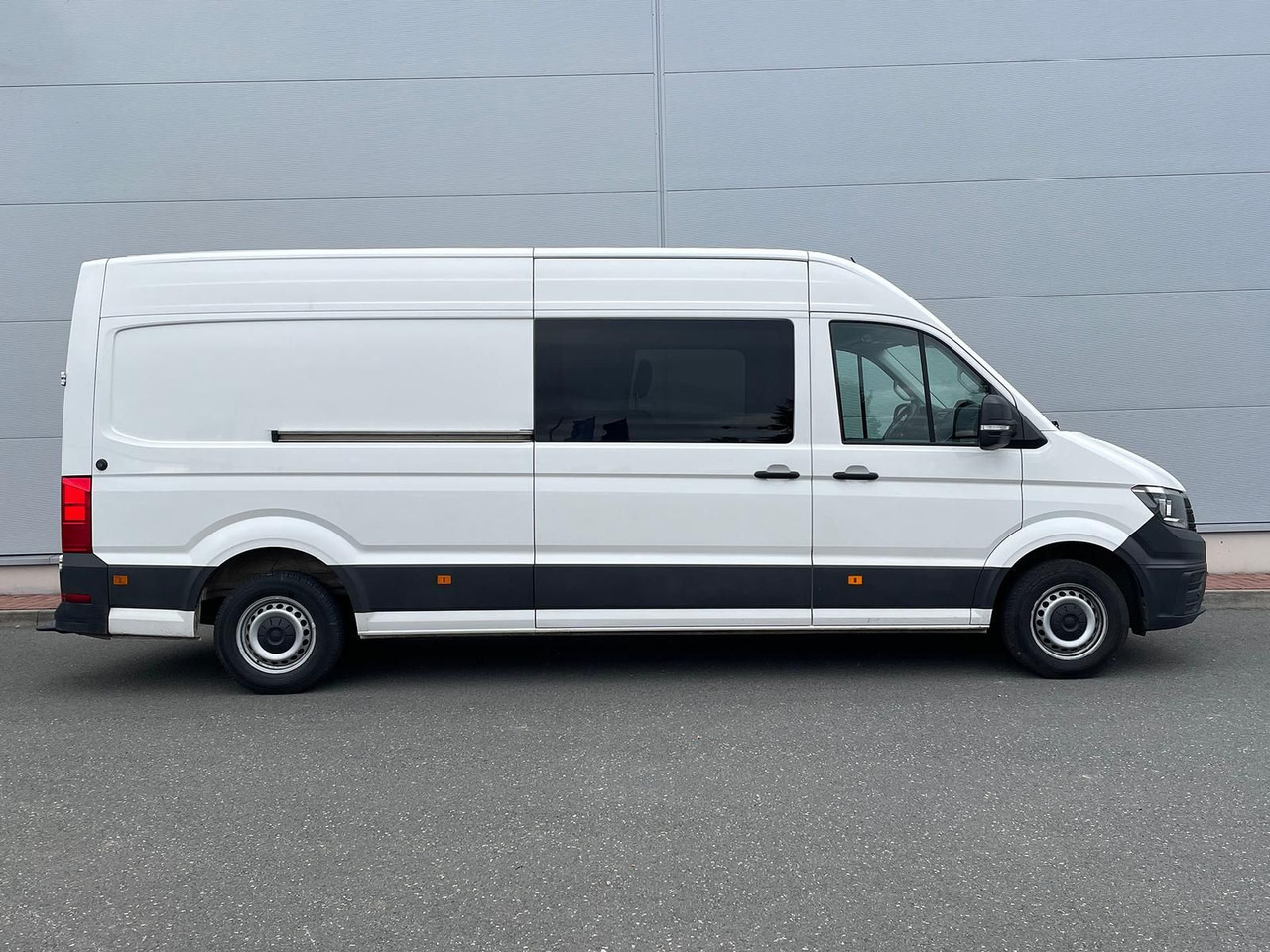 Volkswagen Crafter Kasten 35 L4H3 AHK KLIMA DAB PDC KAMERA - Kastenwagen: das Bild 5 Volkswagen Crafter Kasten 35 L4H3 AHK KLIMA DAB PDC KAMERA - Kastenwagen: das Bild 5
