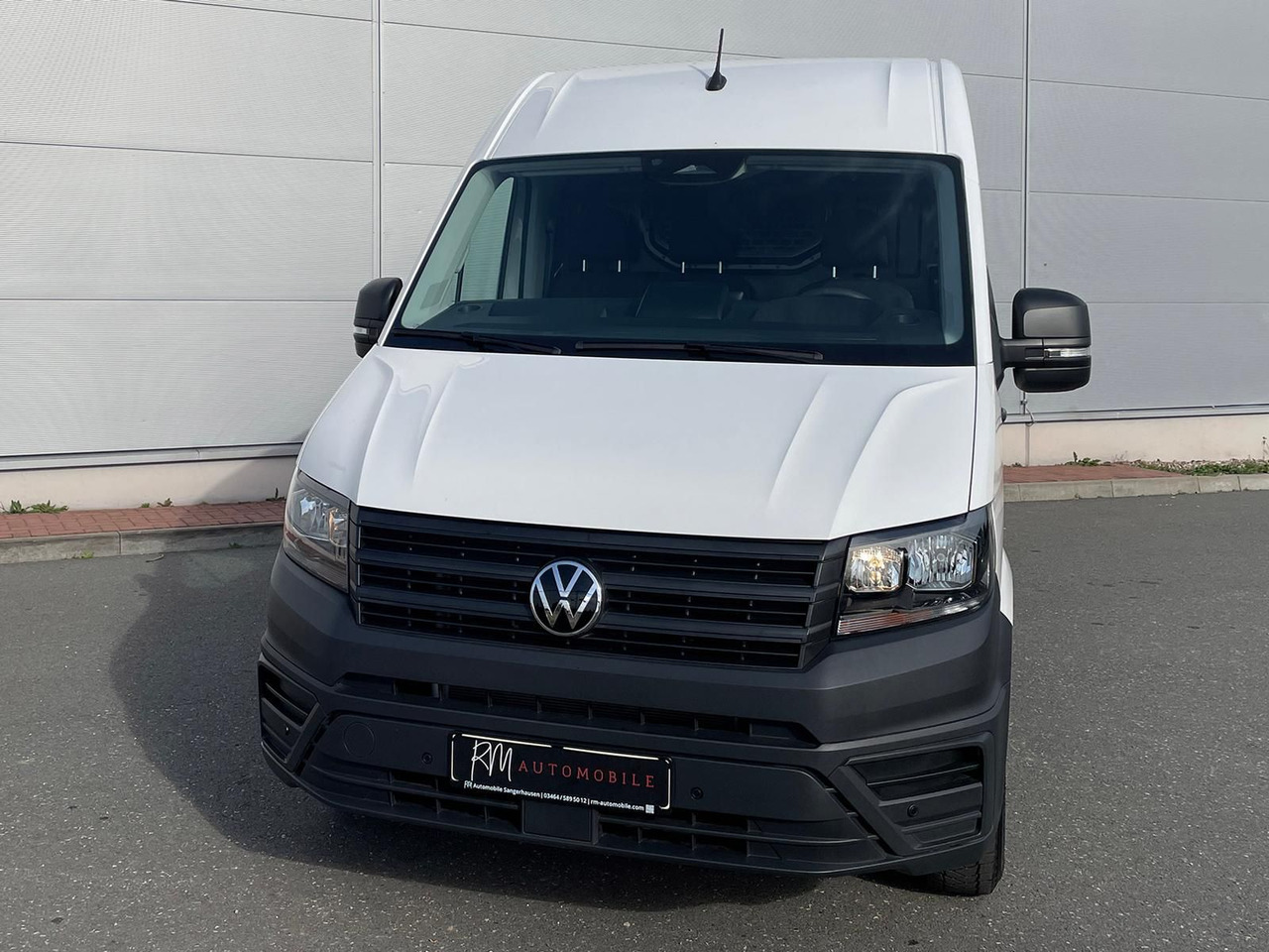 Volkswagen Crafter Kasten 35 L4H3 MFL DAB KLIMA KAMERA - Personentransporter: das Bild 4 Volkswagen Crafter Kasten 35 L4H3 MFL DAB KLIMA KAMERA - Personentransporter: das Bild 4