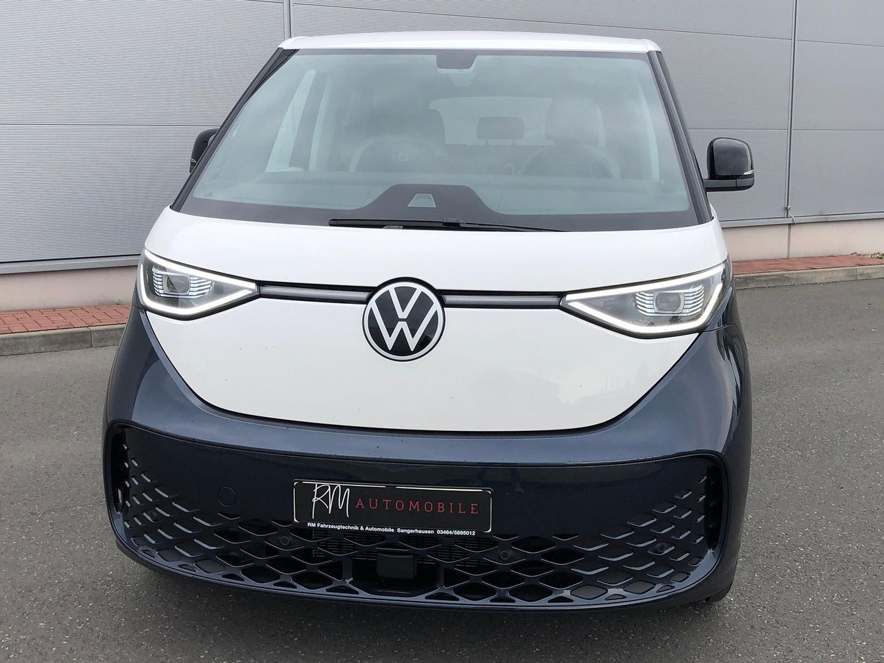 Volkswagen ID. Buzz 150 kW Pro AHK ACC MATRIX LED KEYLESS - Kleinbus, Elektrobus: das Bild 4 Volkswagen ID. Buzz 150 kW Pro AHK ACC MATRIX LED KEYLESS - Kleinbus, Elektrobus: das Bild 4