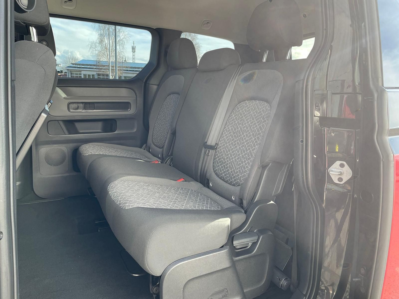 Personentransporter, Elektro-Transporter Volkswagen ID.Buzz KW Fahrwerk LM Felgen KLIMA PDC ACC DAB: das Bild 13