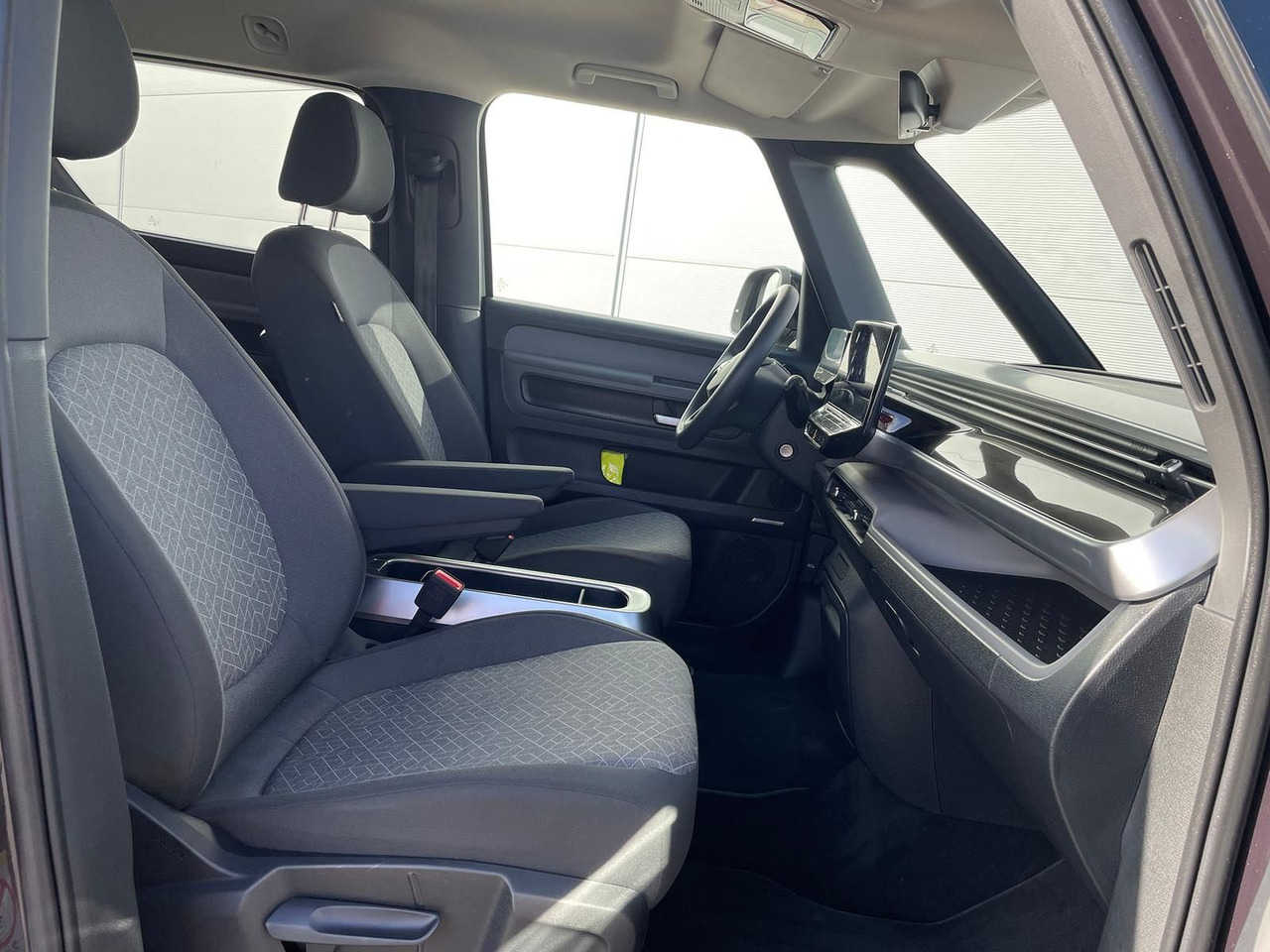 Personentransporter, Elektro-Transporter Volkswagen ID.Buzz KW Fahrwerk LM Felgen KLIMA PDC ACC DAB: das Bild 17