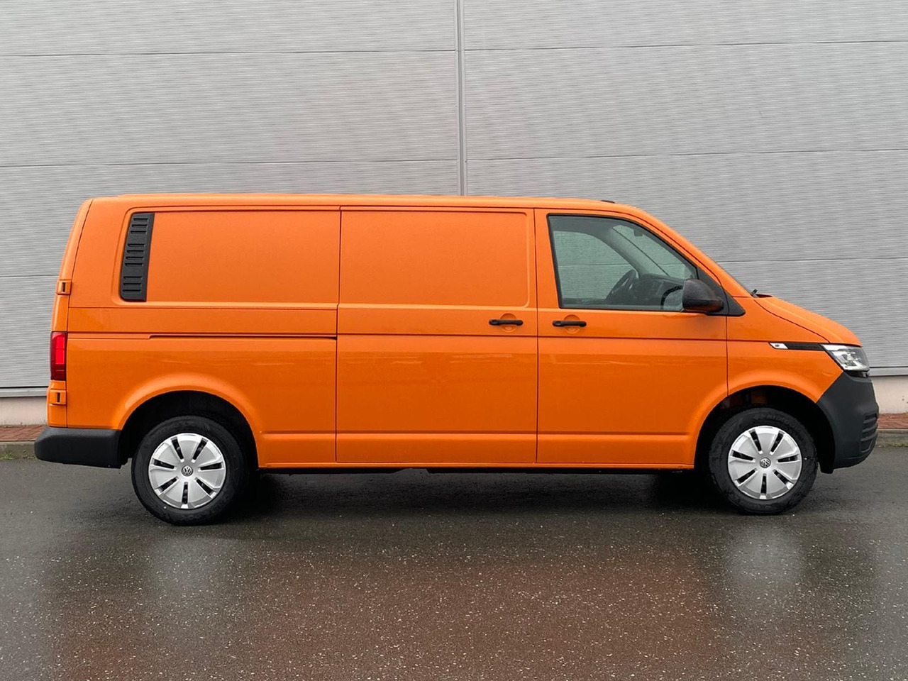 Volkswagen T6.1 Transporter Kasten lang LED PDC KLIMA SITZH - Kastenwagen: das Bild 5 Volkswagen T6.1 Transporter Kasten lang LED PDC KLIMA SITZH - Kastenwagen: das Bild 5