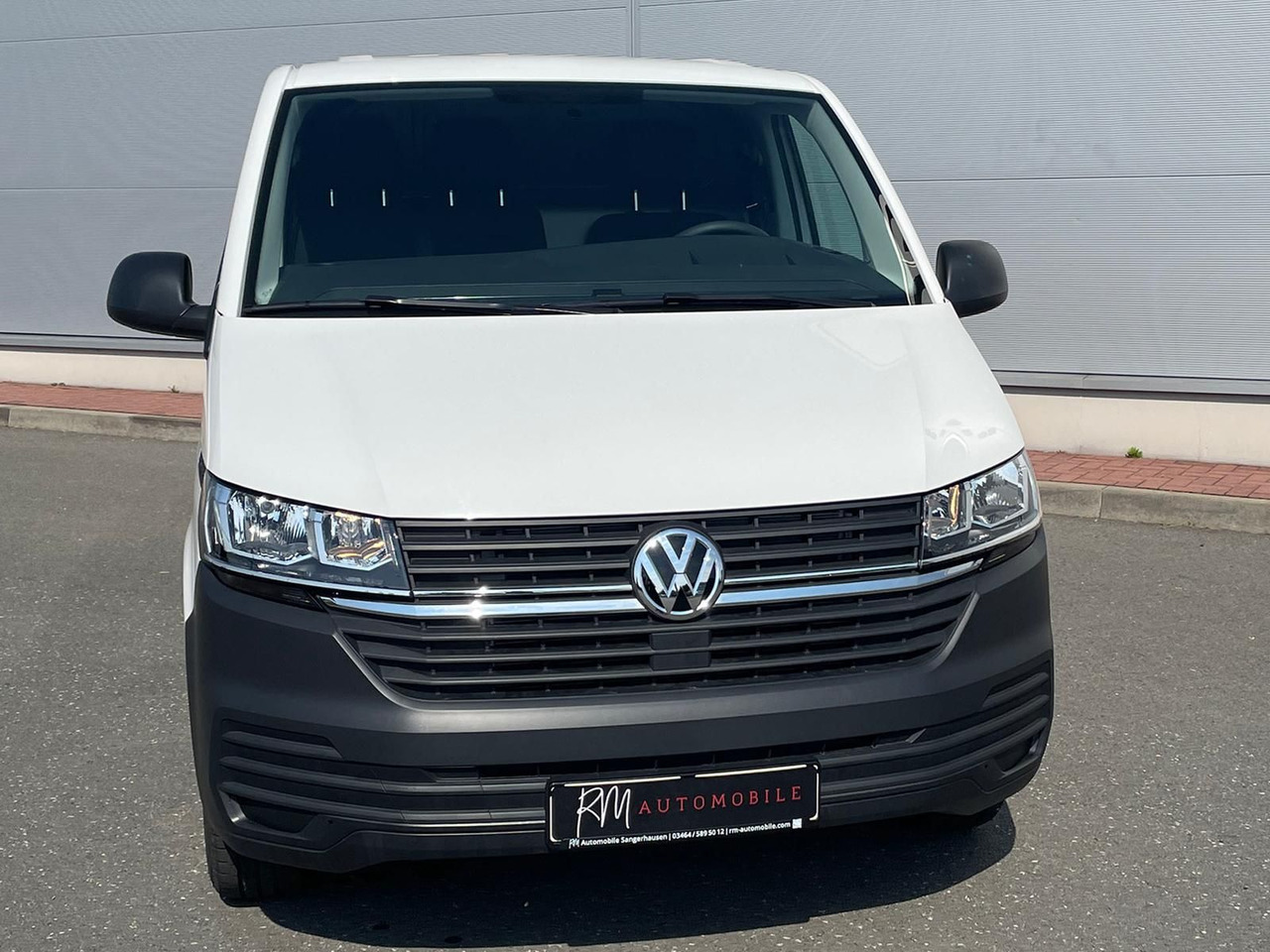 Volkswagen T6.1 Transporter LR 2.0 TDI KLIMA PDC - Personentransporter: das Bild 3 Volkswagen T6.1 Transporter LR 2.0 TDI KLIMA PDC - Personentransporter: das Bild 3