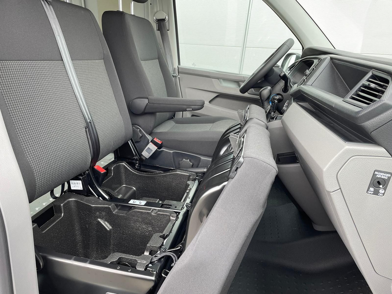 Personentransporter Volkswagen T6.1 Transporter Mixto lang 4M MFL LED TEMPOMAT: das Bild 19