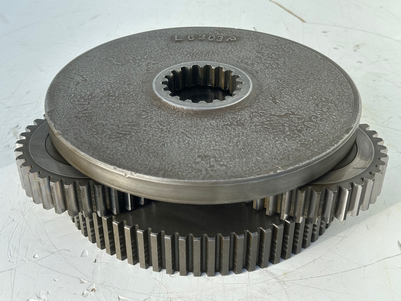 LIEBHERR Original Planetenträger ID-Nr.944171103 mit Planetenräder ID-Nr.944110603-ID-Nr.90201469 mit Lamellenträger ID-Nr.944112103. A900C,A944B,E942,LOS942,LOS944,P942,P944,R942,R944,R944B. #HRV# - Schwenkmotor für Bagger: das Bild 5 LIEBHERR Original Planetenträger ID-Nr.944171103 mit Planetenräder ID-Nr.944110603-ID-Nr.90201469 mit Lamellenträger ID-Nr.944112103. A900C,A944B,E942,LOS942,LOS944,P942,P944,R942,R944,R944B. #HRV# - Schwenkmotor für Bagger: das Bild 5