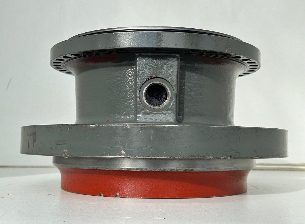 Liebherr Abtriebswellengehäuse ID-Nr.90208566 - Liebherr Kegelrollenlager ID-Nr.761001903. LH40, LH50, R926, R928, R930. #90208566.01342# - Schwenkmotor für Baumaschine: das Bild 2 Liebherr Abtriebswellengehäuse ID-Nr.90208566 - Liebherr Kegelrollenlager ID-Nr.761001903. LH40, LH50, R926, R928, R930. #90208566.01342# - Schwenkmotor für Baumaschine: das Bild 2