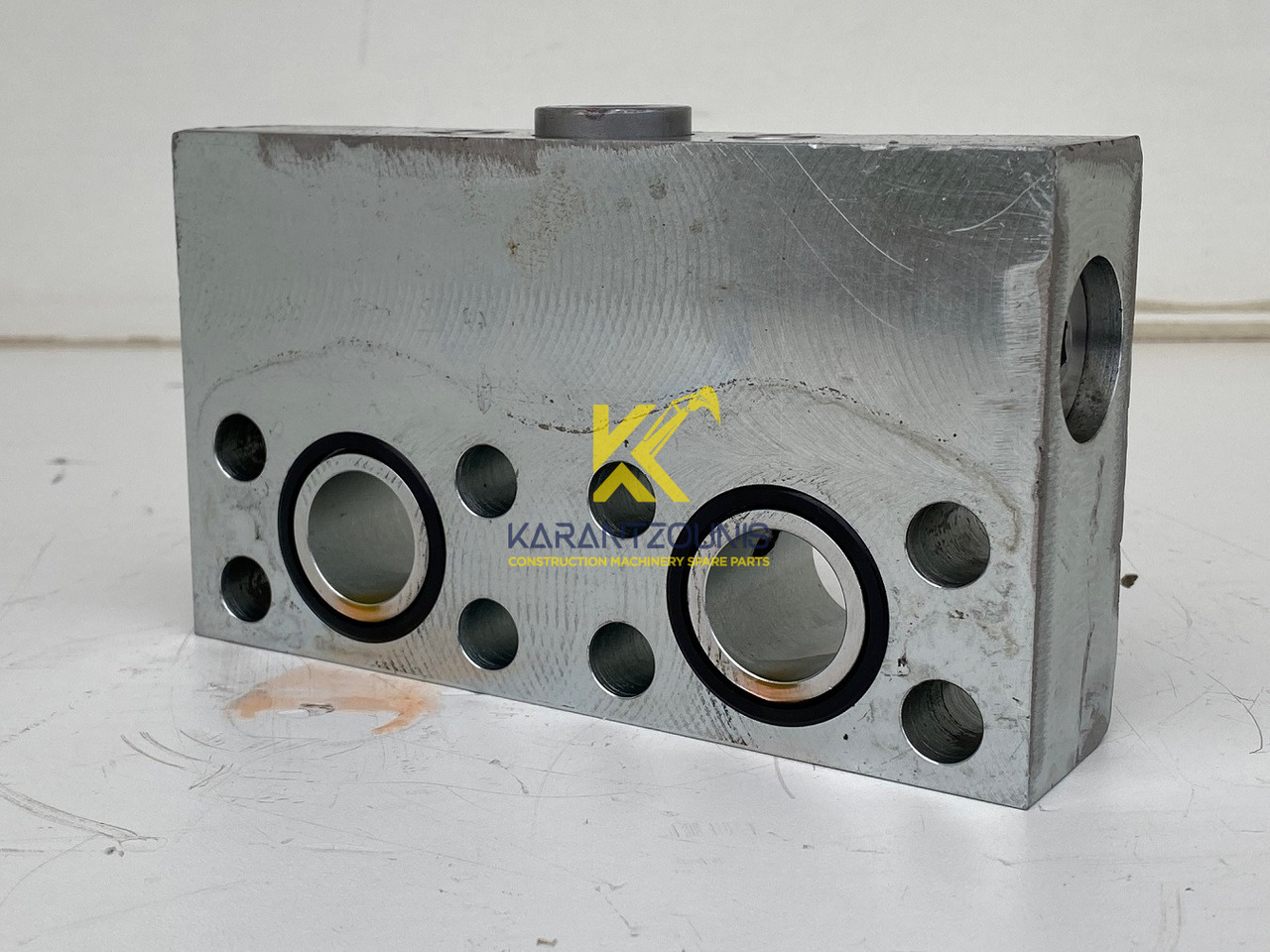 Liebherr Dämpfungsventil ID-Nr.10121777. P924 COMP, P926, R926, R916, R922, R924 COMP, R924, R926 COMP, R926, R930, R936, R946, R950 T, R960 T. #DÄ27652# - Schwenkmotor für Bagger: das Bild 3 Liebherr Dämpfungsventil ID-Nr.10121777. P924 COMP, P926, R926, R916, R922, R924 COMP, R924, R926 COMP, R926, R930, R936, R946, R950 T, R960 T. #DÄ27652# - Schwenkmotor für Bagger: das Bild 3