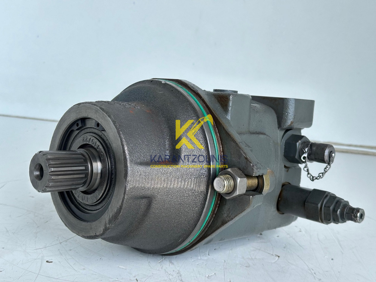 Liebherr Hydraulikeinbaumotor Typ:FMF058, ID-Nr.10122576 - ID-Nr.10145827 - ID-Nr.11371069. LOS1906, P924 COMP , R906, R906 PROTO, R916, R922, R924, R924 COMP, R926 COMP, R926 K LC. #39780# - Hydraulikmotor für Bagger: das Bild 1 Liebherr Hydraulikeinbaumotor Typ:FMF058, ID-Nr.10122576 - ID-Nr.10145827 - ID-Nr.11371069. LOS1906, P924 COMP , R906, R906 PROTO, R916, R922, R924, R924 COMP, R926 COMP, R926 K LC. #39780# - Hydraulikmotor für Bagger: das Bild 1