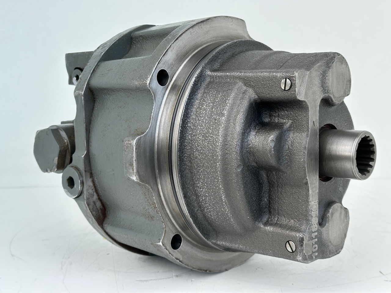 Liebherr Hydraulikeinbaumotor Typ:LH46VE 108. ID-Nr.11428178 . LOS926-1715,R926-1715,R928-1715,R930-1716,R934-1550,R936K-LC,R936K-NLC,R936K-SLC,R938. #11428178.0717# - Fahrantrieb für Baumaschine: das Bild 2 Liebherr Hydraulikeinbaumotor Typ:LH46VE 108. ID-Nr.11428178 . LOS926-1715,R926-1715,R928-1715,R930-1716,R934-1550,R936K-LC,R936K-NLC,R936K-SLC,R938. #11428178.0717# - Fahrantrieb für Baumaschine: das Bild 2