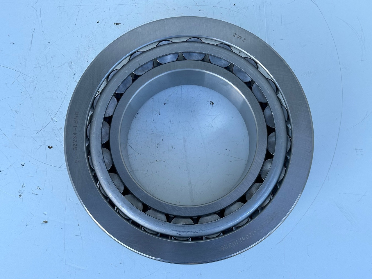 Liebherr Kegelrollenlager ID-Nr.7610083. FL-32234-LBHR. SAT450/207,SAT450/275. LH120,LH150,R984,P9250,P9350,P984,P994,P996,R9250,R9350,R9400,R994,R996. #7610083.01# - Schwenkmotor für Baumaschine: das Bild 3 Liebherr Kegelrollenlager ID-Nr.7610083. FL-32234-LBHR. SAT450/207,SAT450/275. LH120,LH150,R984,P9250,P9350,P984,P994,P996,R9250,R9350,R9400,R994,R996. #7610083.01# - Schwenkmotor für Baumaschine: das Bild 3