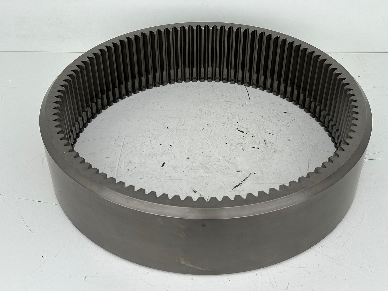 Liebherr Original Innenrad ID-Nr.944427803. FAT500E502,FAT500E503,FAT500E517,FAT500E518,FAT500F522,FAT500F522,FAT500F528,FAT500F529.PR734,PR73605,PR7363,PR7364,PR736,RL44,RL46,RL463. #944427803.31.07# - Fahrantrieb für Baumaschine: das Bild 2 Liebherr Original Innenrad ID-Nr.944427803. FAT500E502,FAT500E503,FAT500E517,FAT500E518,FAT500F522,FAT500F522,FAT500F528,FAT500F529.PR734,PR73605,PR7363,PR7364,PR736,RL44,RL46,RL463. #944427803.31.07# - Fahrantrieb für Baumaschine: das Bild 2