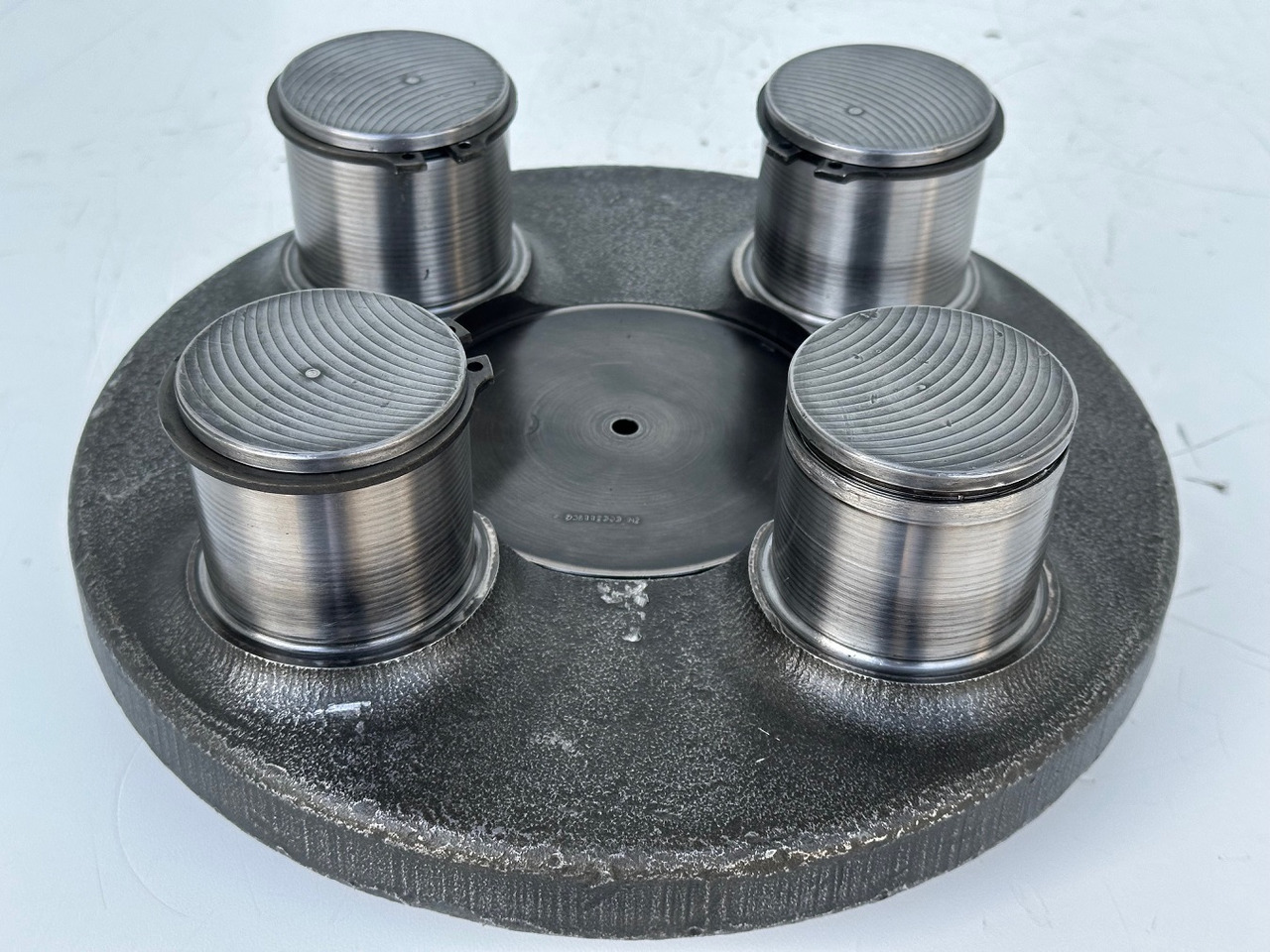 Liebherr Planetenträger ID-Nr.90006116. SAT325/274 - SAT325/294. R936, R940, R946, R950, RZG390. #90006116.FR.40254# - Schwenkmotor für Kettenbagger: das Bild 1 Liebherr Planetenträger ID-Nr.90006116. SAT325/274 - SAT325/294. R936, R940, R946, R950, RZG390. #90006116.FR.40254# - Schwenkmotor für Kettenbagger: das Bild 1