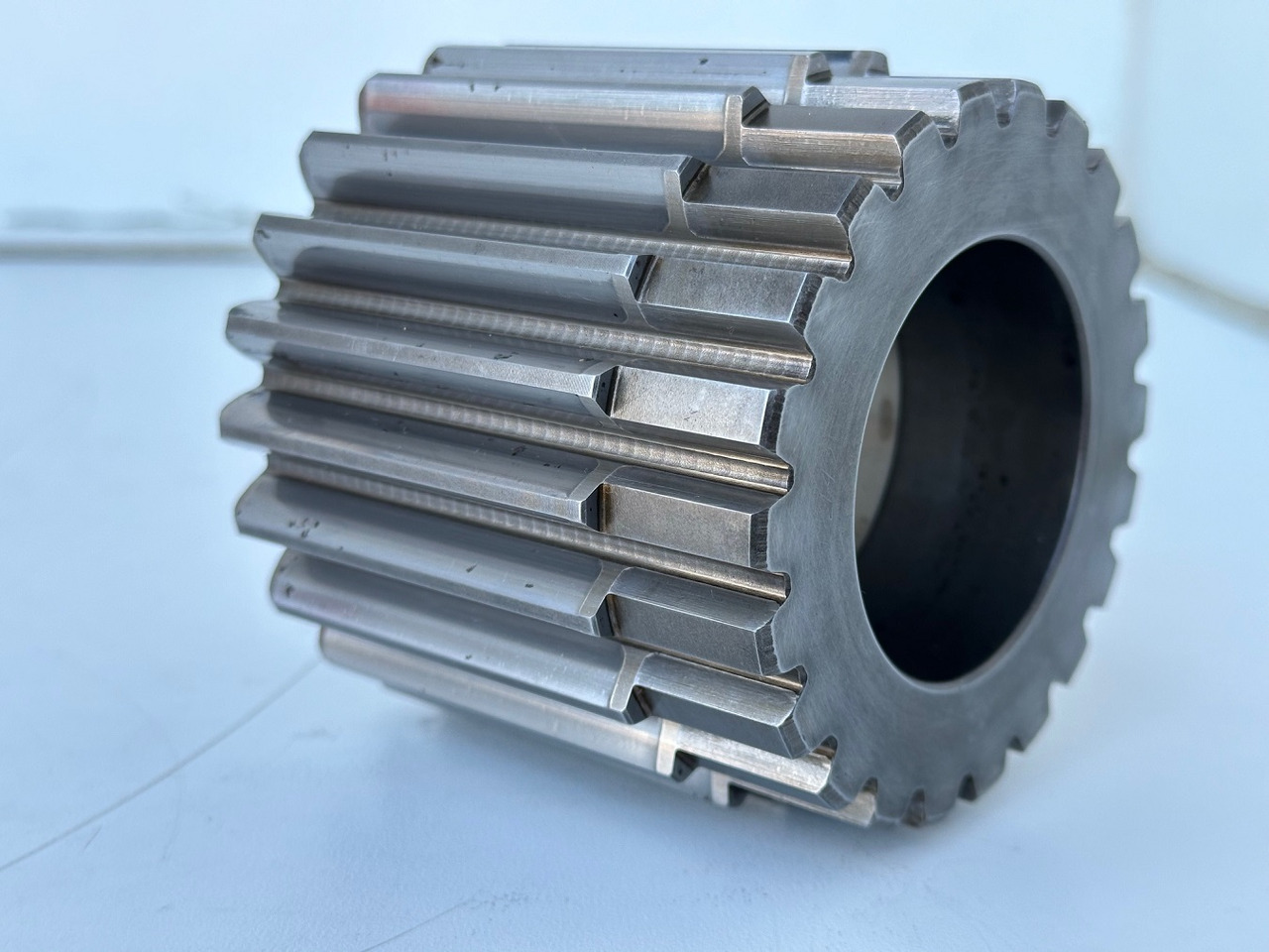 Liebherr Sonnenrad ID-Nr.90016258. FAT400P112,FAT400P130,FAT400P139,LOS1936,LOS926,R926,R928,R930,R934,R936,R938,R940,R944,R946,R950T. #90016258.06.08.02# - Fahrantrieb für Kettenbagger: das Bild 1 Liebherr Sonnenrad ID-Nr.90016258. FAT400P112,FAT400P130,FAT400P139,LOS1936,LOS926,R926,R928,R930,R934,R936,R938,R940,R944,R946,R950T. #90016258.06.08.02# - Fahrantrieb für Kettenbagger: das Bild 1
