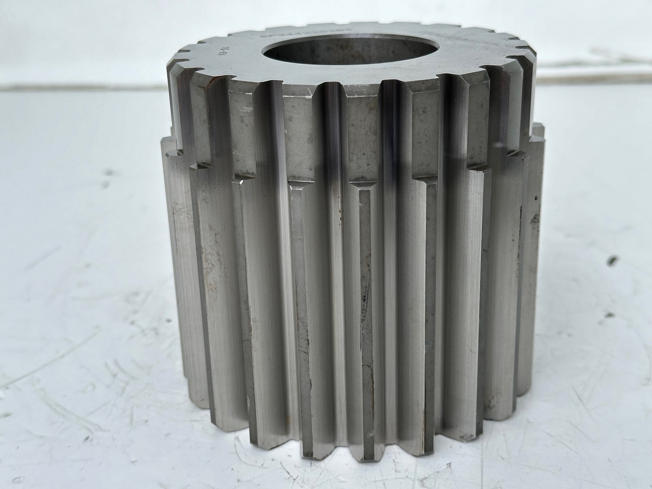 Liebherr Sonnenrad ID-Nr.9442283 - ID-Nr.944228303. FAT500/007 - 500/035 - FAT500/035. LO2954, LOS944 TR, LOS954, P964, R944 TR, R954B, R954C, R964B, R964C. #944228303.01# - Fahrantrieb für Kettenbagger: das Bild 1 Liebherr Sonnenrad ID-Nr.9442283 - ID-Nr.944228303. FAT500/007 - 500/035 - FAT500/035. LO2954, LOS944 TR, LOS954, P964, R944 TR, R954B, R954C, R964B, R964C. #944228303.01# - Fahrantrieb für Kettenbagger: das Bild 1