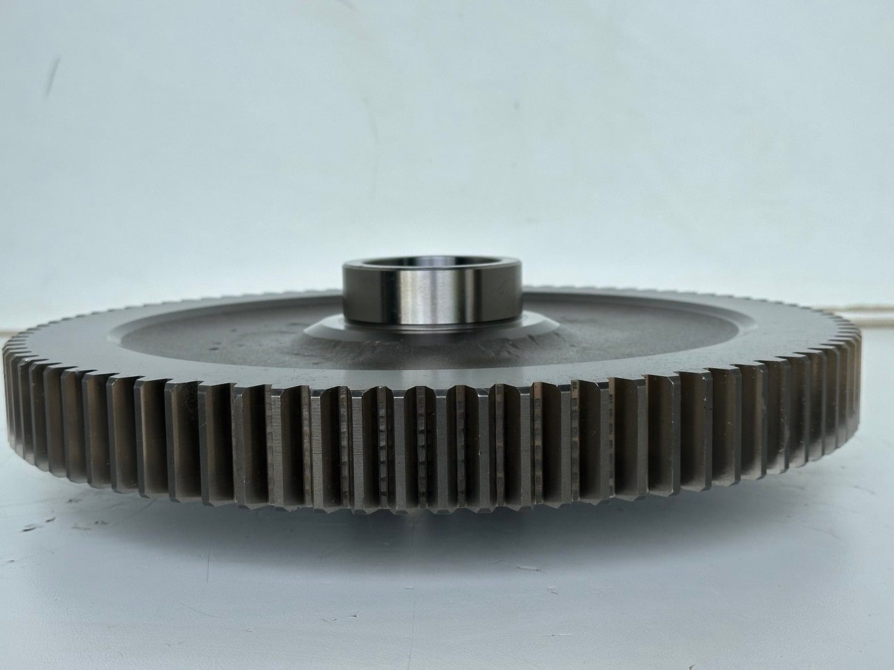 Liebherr Stirnrad ID-Nr.9443363 - ID-Nr.944336303. Fahrantrieb Typ:FAT650/508, FAT650E508, FAT650F519, FAT650F531, FAT650F549. PR752, PR754, PR756, RL52, RL64, RL66. #944336303.01# - Fahrantrieb für Baumaschine: das Bild 2 Liebherr Stirnrad ID-Nr.9443363 - ID-Nr.944336303. Fahrantrieb Typ:FAT650/508, FAT650E508, FAT650F519, FAT650F531, FAT650F549. PR752, PR754, PR756, RL52, RL64, RL66. #944336303.01# - Fahrantrieb für Baumaschine: das Bild 2