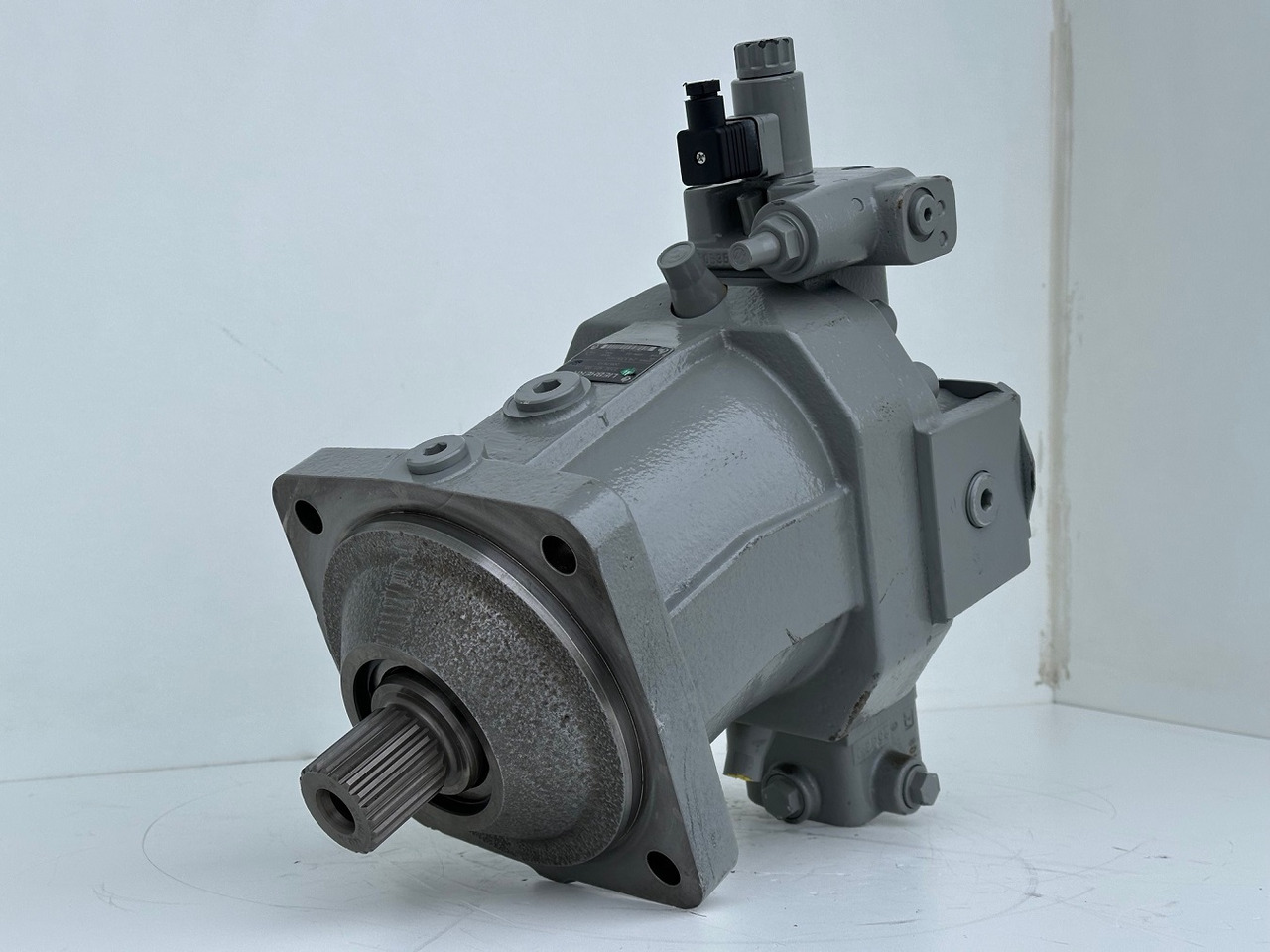 Liebherr Verstellmotor ID-Nr.510240108 - Hydromatik Rexroth Axialkolben-Verstellmotor Typ:A6VM140EP2D/63W-VZB017HB. #24338069# - Hydraulikmotor für Raupenkran: das Bild 1 Liebherr Verstellmotor ID-Nr.510240108 - Hydromatik Rexroth Axialkolben-Verstellmotor Typ:A6VM140EP2D/63W-VZB017HB. #24338069# - Hydraulikmotor für Raupenkran: das Bild 1