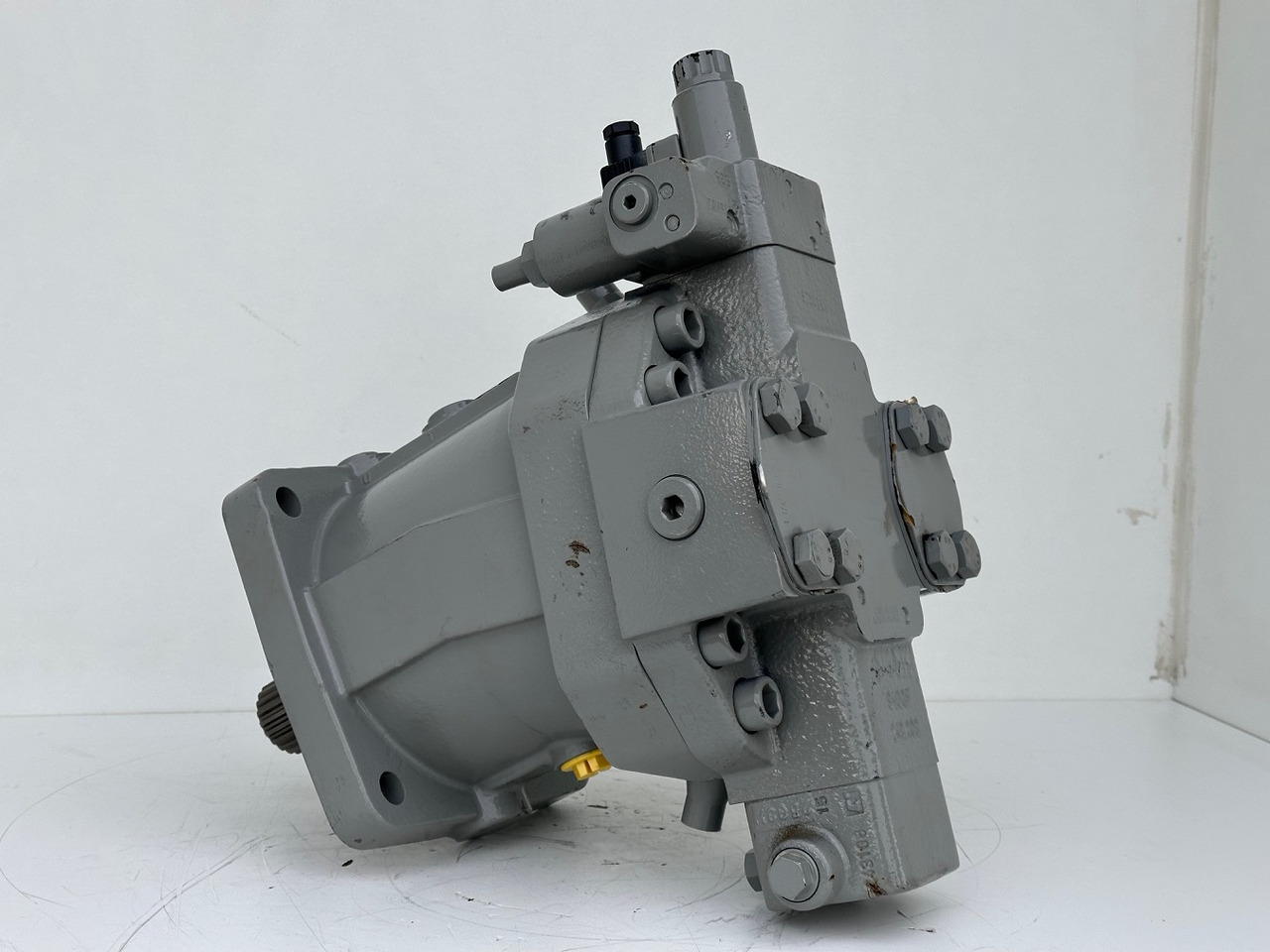 Liebherr Verstellmotor ID-Nr.510240108 - Hydromatik Rexroth Axialkolben-Verstellmotor Typ:A6VM140EP2D/63W-VZB017HB. #24338070# - Hydraulikmotor für Raupenkran: das Bild 3 Liebherr Verstellmotor ID-Nr.510240108 - Hydromatik Rexroth Axialkolben-Verstellmotor Typ:A6VM140EP2D/63W-VZB017HB. #24338070# - Hydraulikmotor für Raupenkran: das Bild 3