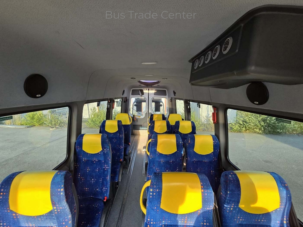 VOLKSWAGEN CRAFTER 50 SKĹP LR - Kleinbus, Personentransporter: das Bild 3 VOLKSWAGEN CRAFTER 50 SKĹP LR - Kleinbus, Personentransporter: das Bild 3
