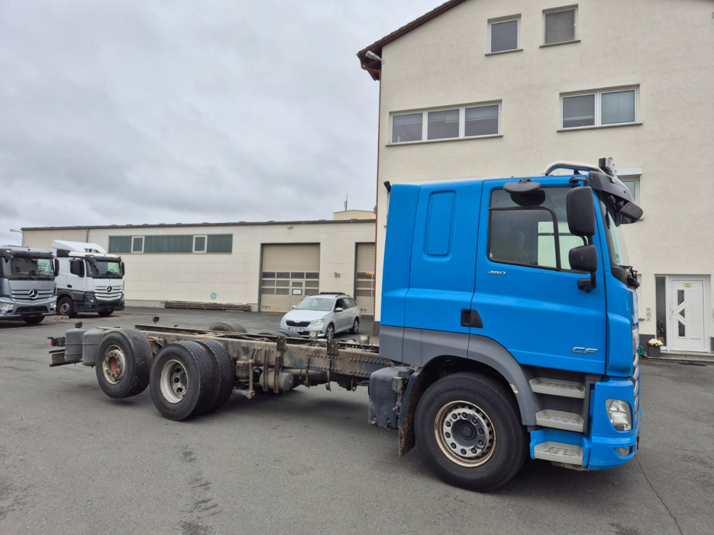 DAF CF 480 6x2 (Nr. 6097) - Fahrgestell LKW: das Bild 1 DAF CF 480 6x2 (Nr. 6097) - Fahrgestell LKW: das Bild 1
