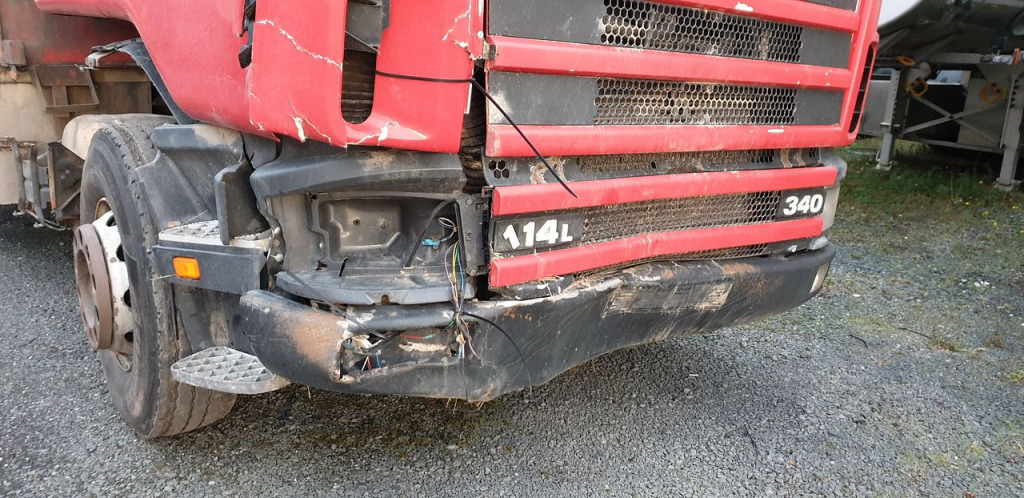 Scania 114L 340 LB6x2 Unfallschaden (Nr. 4772) - LKW: das Bild 4 Scania 114L 340 LB6x2 Unfallschaden (Nr. 4772) - LKW: das Bild 4