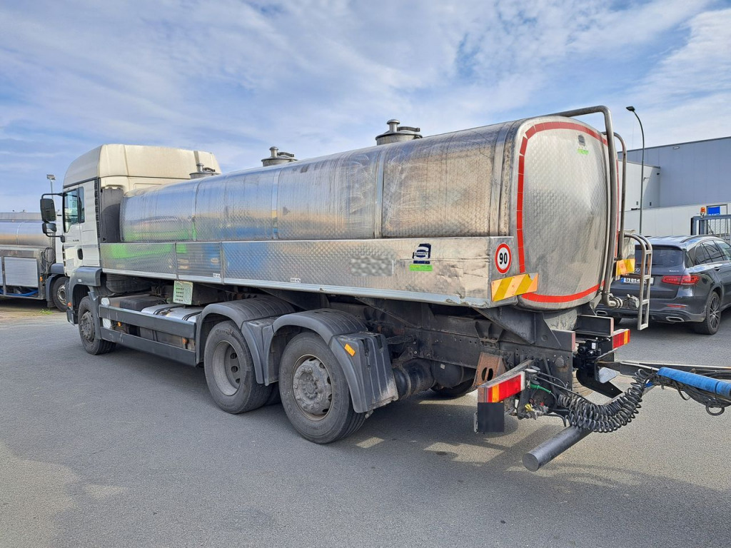 MAN TGA 03 26.413 FNLLW Wasserfahrzeug (Nr. 5726) - Tankwagen: das Bild 4 MAN TGA 03 26.413 FNLLW Wasserfahrzeug (Nr. 5726) - Tankwagen: das Bild 4