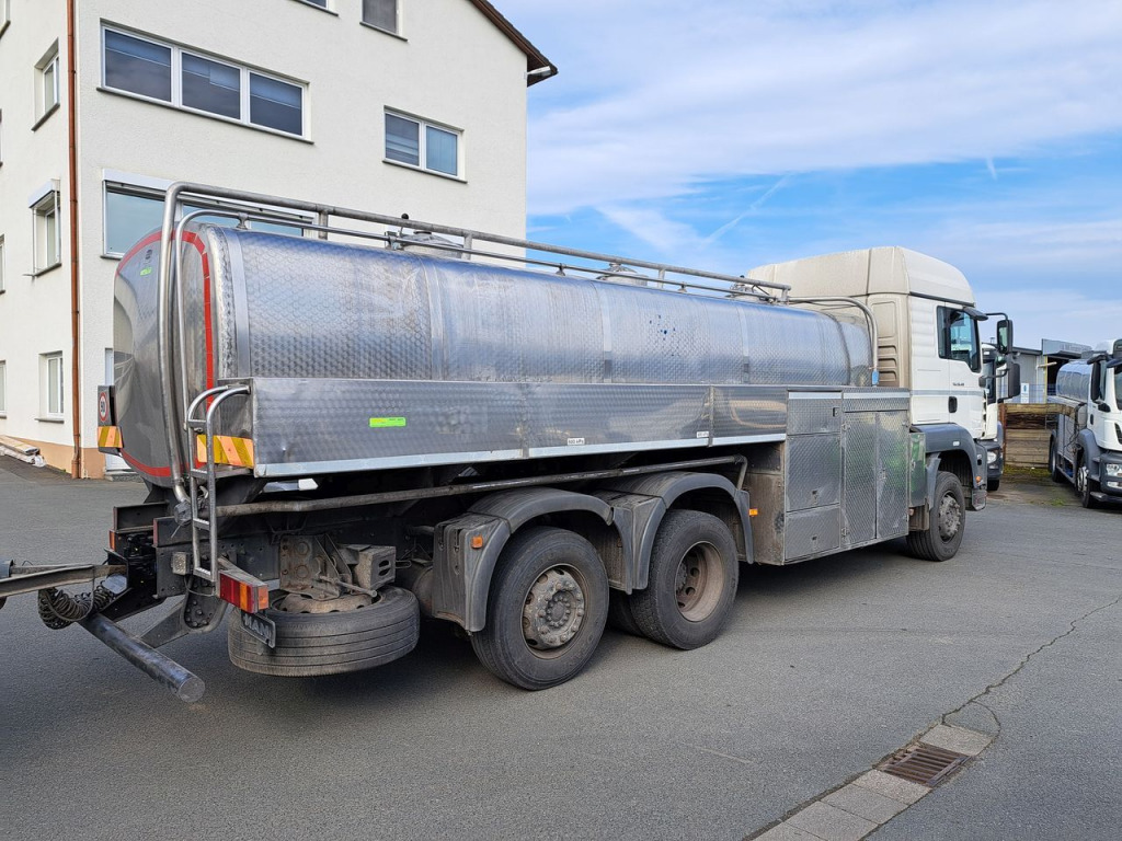 MAN TGA 03 26.413 FNLLW Wasserfahrzeug (Nr. 5726) - Tankwagen: das Bild 3 MAN TGA 03 26.413 FNLLW Wasserfahrzeug (Nr. 5726) - Tankwagen: das Bild 3
