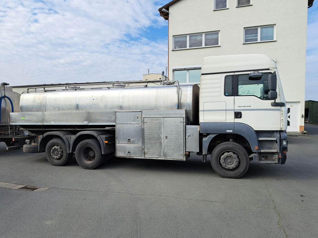 MAN TGA 03 26.413 FNLLW Wasserfahrzeug (Nr. 5726) - Tankwagen: das Bild 2 MAN TGA 03 26.413 FNLLW Wasserfahrzeug (Nr. 5726) - Tankwagen: das Bild 2