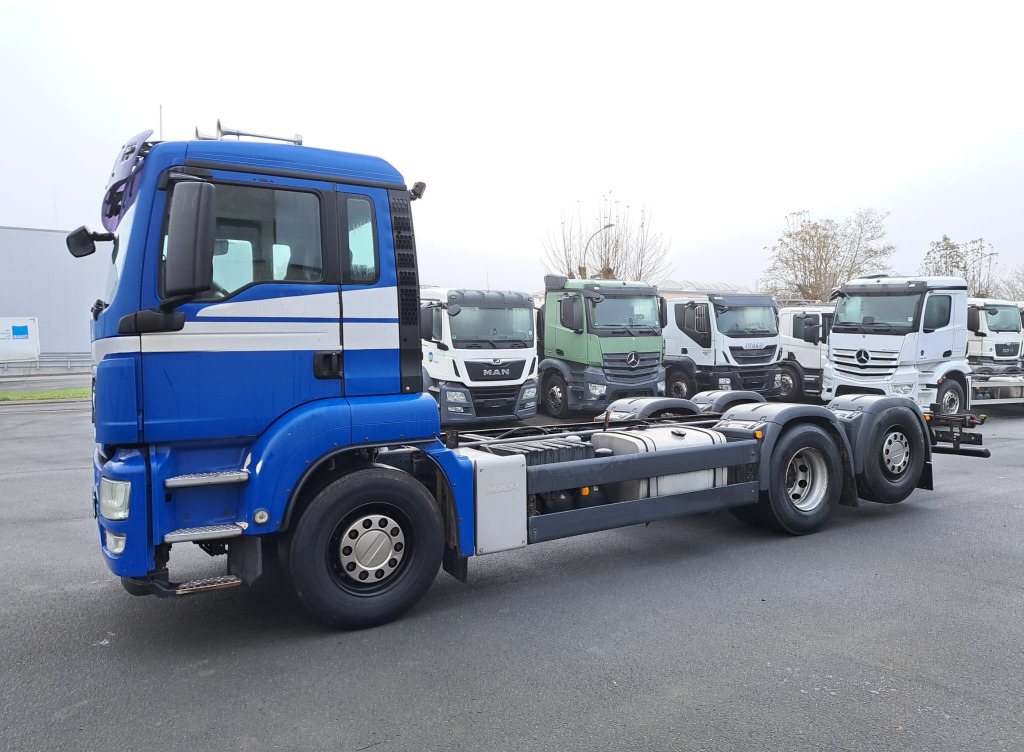 MAN TGS 26.320 6x2 (Nr. 5862) - Fahrgestell LKW: das Bild 2 MAN TGS 26.320 6x2 (Nr. 5862) - Fahrgestell LKW: das Bild 2