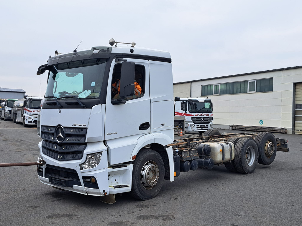 Mercedes Benz Actros 2545 L 6x2 Motorschaden(Nr. 5785) - Fahrgestell LKW: das Bild 3 Mercedes Benz Actros 2545 L 6x2 Motorschaden(Nr. 5785) - Fahrgestell LKW: das Bild 3