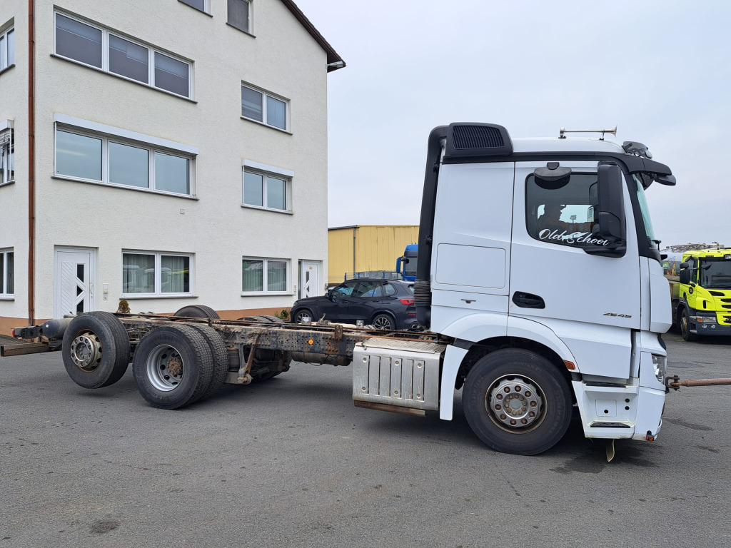 Mercedes Benz Actros 2545 L 6x2 Motorschaden(Nr. 5785) - Fahrgestell LKW: das Bild 1 Mercedes Benz Actros 2545 L 6x2 Motorschaden(Nr. 5785) - Fahrgestell LKW: das Bild 1