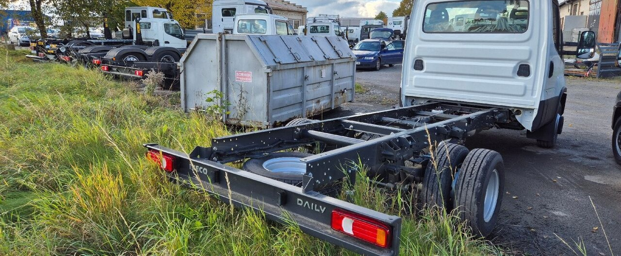 IVECO Daily 70C18 - nowe! - Fahrgestell LKW: das Bild 1 IVECO Daily 70C18 - nowe! - Fahrgestell LKW: das Bild 1