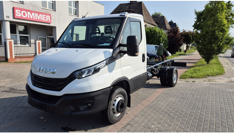 Iveco Daily 70C18 - nowe! - Fahrgestell LKW: das Bild 1 Iveco Daily 70C18 - nowe! - Fahrgestell LKW: das Bild 1