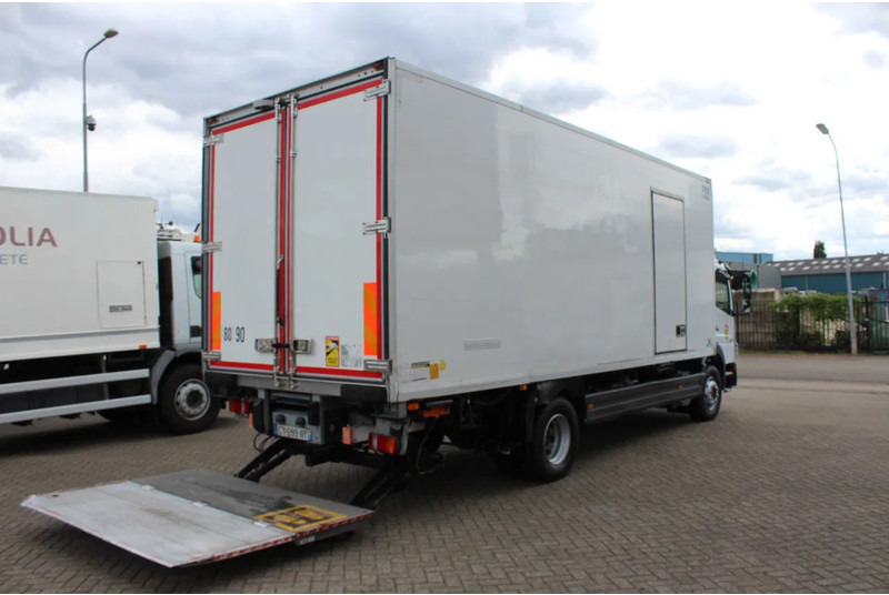 Mercedes-Benz Atego 1318 * MANUAL * CARRIER SUPRA 550 - Kühlkoffer LKW: das Bild 3 Mercedes-Benz Atego 1318 * MANUAL * CARRIER SUPRA 550 - Kühlkoffer LKW: das Bild 3