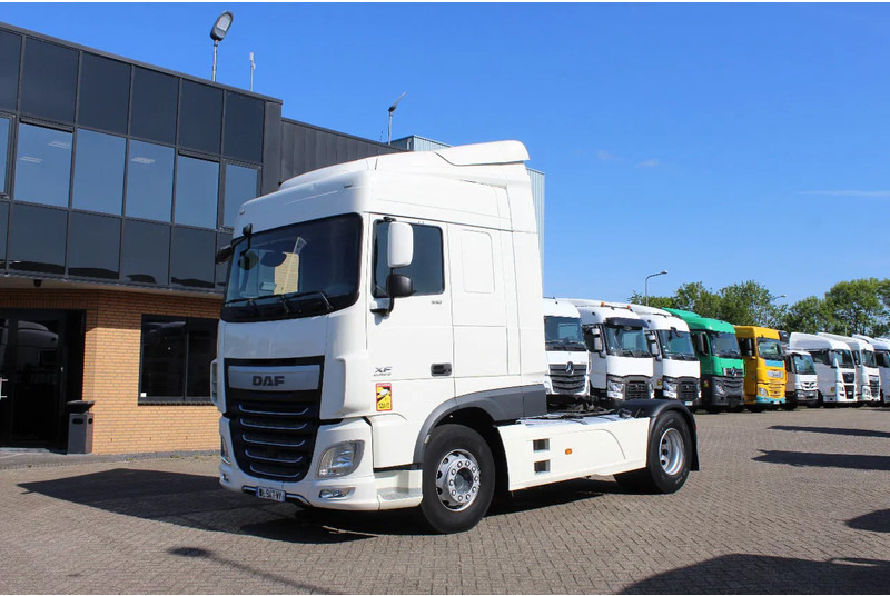 DAF XF 510 * RETARDER * 4X2 * ADR * - Sattelzugmaschine: das Bild 1 DAF XF 510 * RETARDER * 4X2 * ADR * - Sattelzugmaschine: das Bild 1