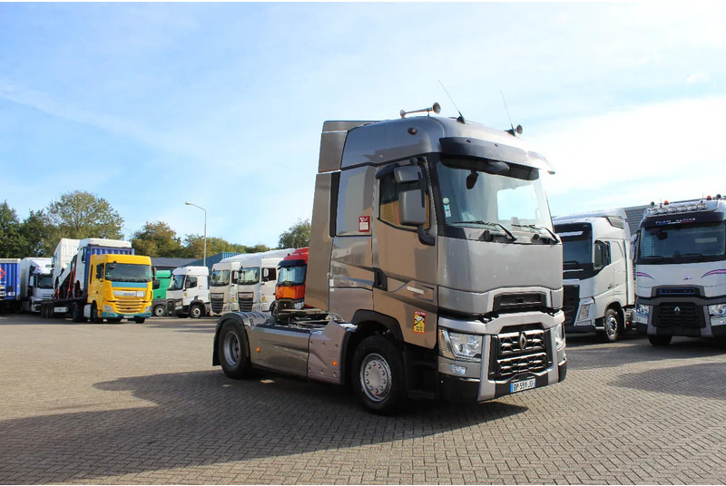 Renault T520 * EURO6 * 4X2 * - Sattelzugmaschine: das Bild 5 Renault T520 * EURO6 * 4X2 * - Sattelzugmaschine: das Bild 5