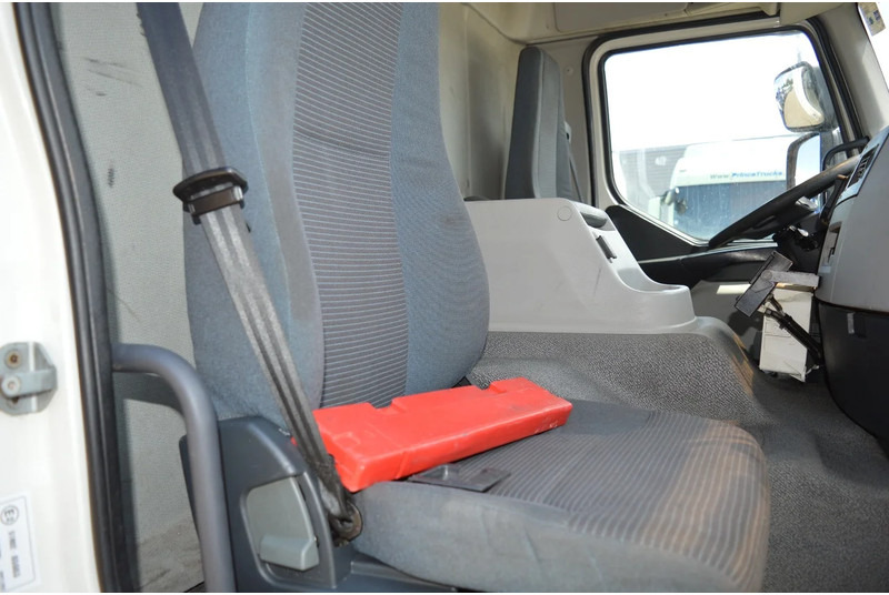 Innenraum Bild 1: Kühlkoffer LKW Volvo FE 260 * EURO5 * CARRIER SUPRA SILENT 950 MT * 4X2 *